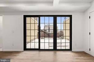 160204 Locust St, Philadelphia, PA 19103 - Photo 6