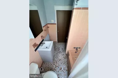 2052 S Garnet Street, Philadelphia, PA 19145 - Photo 12