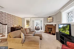 990 E Godfrey Ave, Philadelphia, PA 19124 - Photo 6