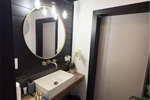 4594 Baker St, Philadelphia, PA 19127 - Photo 6