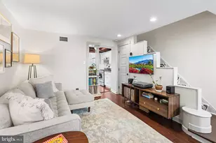 442 Fitzwater St, Philadelphia, PA 19147 - Photo 4