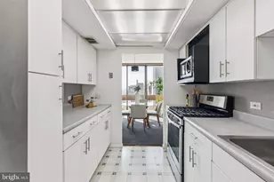 1326 Spruce St, Philadelphia, PA 19107 - Photo 24