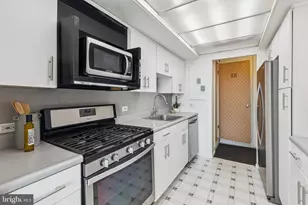 1326 Spruce St, Philadelphia, PA 19107 - Photo 22