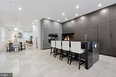 707 S 15th Street, Philadelphia, PA 19146 - Photo 2