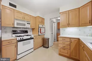 757 W Allens Ln, Philadelphia, PA 19119 - Photo 14