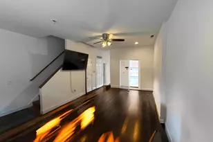 734 S 13th St, Philadelphia, PA 19147 - Photo 2