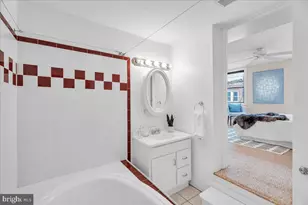 823 S 10th St, Philadelphia, PA 19147 - Photo 16