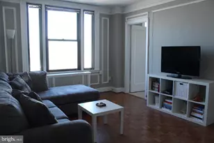 2031 Locust St, Philadelphia, PA 19103 - Photo 2