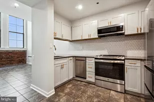 315 New St, Philadelphia, PA 19106 - Photo 4