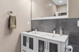 2204 E Albert St, Philadelphia, PA 19125 - Photo 14