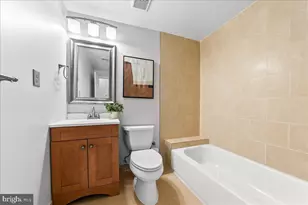 1000 S Dorrance St, Philadelphia, PA 19146 - Photo 28