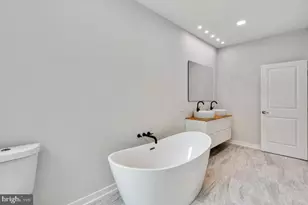 1320 S 31st St, Philadelphia, PA 19146 - Photo 20