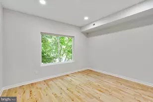 1320 S 31st St, Philadelphia, PA 19146 - Photo 14