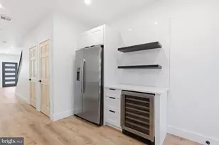 458 W Earlham Ter, Philadelphia, PA 19144 - Photo 14