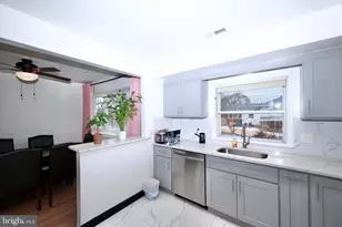 9947 Montour St, Philadelphia, PA 19115 - Photo 16