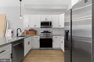 919 N 15th St, Philadelphia, PA 19130 - Photo 1