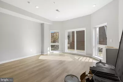 919 N 15th Street #2, Philadelphia, PA 19130 - Photo 4