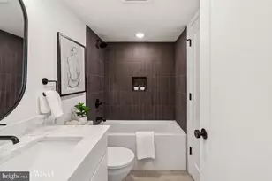 954 N 6th St, Philadelphia, PA 19123 - Photo 24