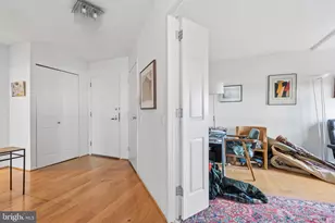 241 S 6th St, Philadelphia, PA 19106 - Photo 24