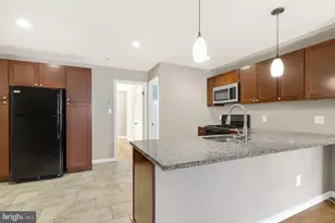 941 New Market St, Philadelphia, PA 19123 - Photo 6