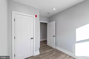 526 Brown St, Philadelphia, PA 19123 - Photo 18