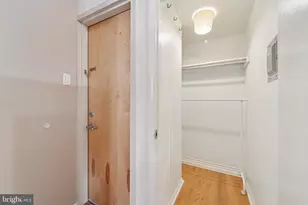 1029 Spruce St, Philadelphia, PA 19107 - Photo 12