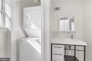 1807 S 9th St, Philadelphia, PA 19148 - Photo 8