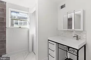 1807 S 9th St, Philadelphia, PA 19148 - Photo 6