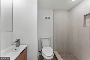 2033 N 9th St, Philadelphia, PA 19122 - Photo 14