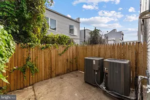 2033 N 9th St, Philadelphia, PA 19122 - Photo 18