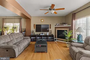 2719 Meyer Pl, Philadelphia, PA 19114 - Photo 6