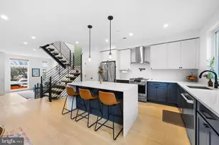 2512 E Cumberland St, Philadelphia, PA 19125 - Photo 10