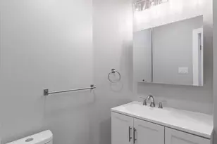 672 N 19th St, Philadelphia, PA 19130 - Photo 16