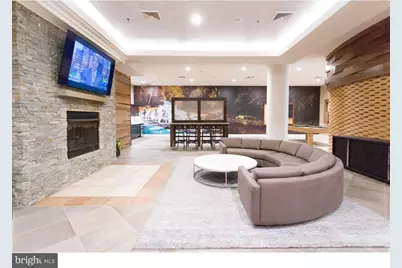 811-1 Filbert Street #810, Philadelphia, PA 19107 - Photo 4