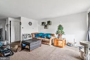 10203 E Keswick Rd, Philadelphia, PA 19114 - Photo 22