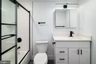 2132 Pine St, Philadelphia, PA 19103 - Photo 14