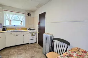 4436 Hurley St, Philadelphia, PA 19120 - Photo 8