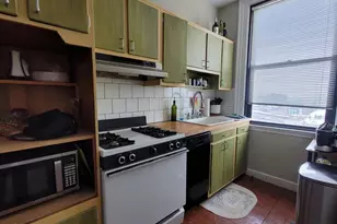 2031 Locust St, Philadelphia, PA 19103 - Photo 4