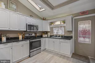 309 Winton St, Philadelphia, PA 19148 - Photo 10