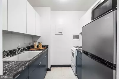 220 Locust Street #25ES, Philadelphia, PA 19106 - Photo 14