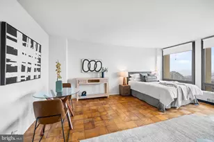 220 Locust St, Philadelphia, PA 19106 - Photo 8