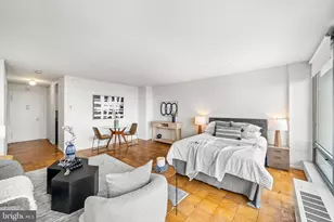 220 Locust St, Philadelphia, PA 19106 - Photo 24