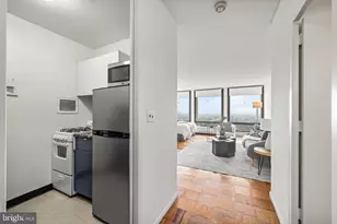 220 Locust St, Philadelphia, PA 19106 - Photo 2