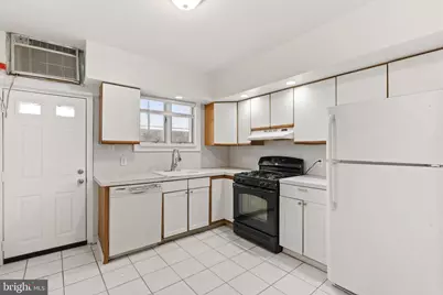 2246 S Hicks Street, Philadelphia, PA 19145 - Photo 10