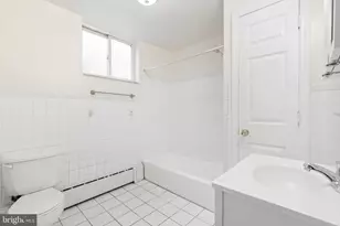 2246 S Hicks St, Philadelphia, PA 19145 - Photo 12