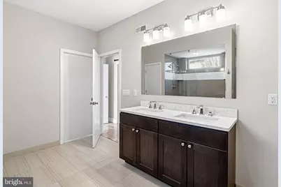2201 E Susquehanna Avenue, Philadelphia, PA 19125 - Photo 30