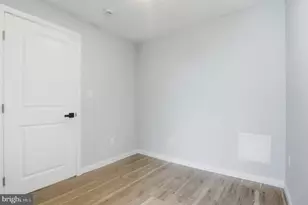 2215 Earp St, Philadelphia, PA 19146 - Photo 18