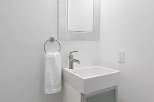 126 N 3rd St, Philadelphia, PA 19106 - Photo 16