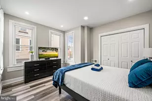 930 N 30th St, Philadelphia, PA 19130 - Photo 12