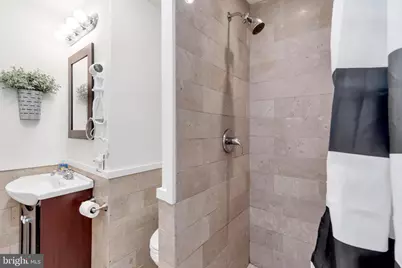 2134 Locust Street #1F, Philadelphia, PA 19103 - Photo 8